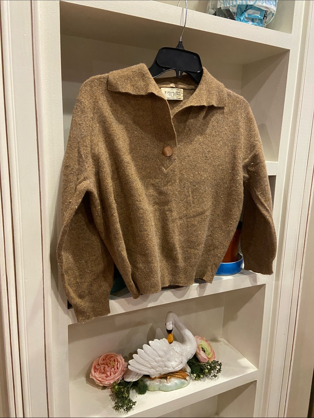Vintage 1960s Glana-Mere Women's Brown V-Neck Collared Pullover Sweater